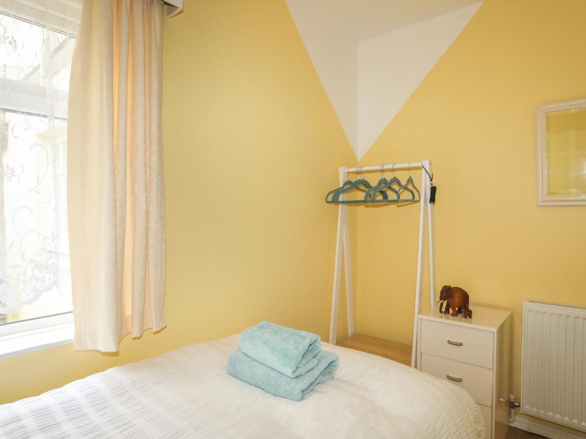 Appartement Dubrovnik à Criccieth Extérieur photo